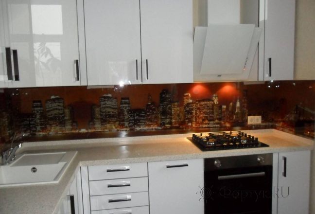 Фартук для кухни фото: панорама вечернего города., заказ #S-1328, Белая кухня. Изображение 110822