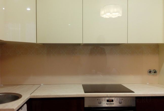 Фартук для кухни фото: паутинка на бежевом фоне, заказ #ИНУТ-352, Белая кухня.