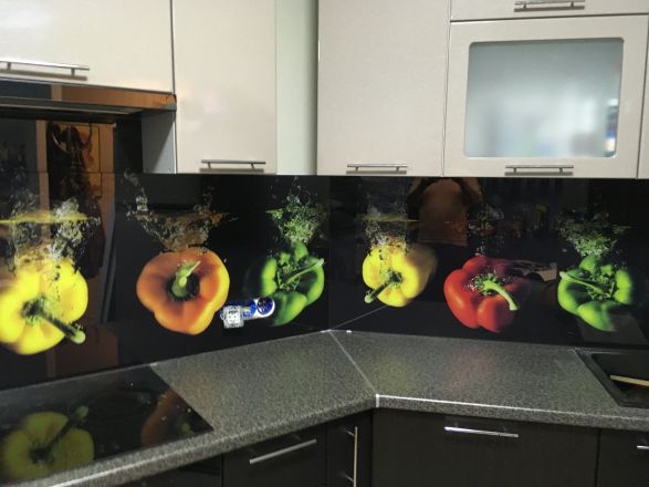 Скинали фото: перцы в воде, заказ #КРУТ-247, Черная кухня.