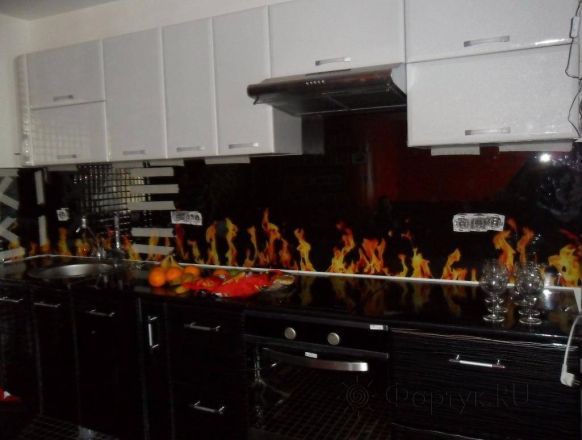 Фартук с фотопечатью фото: пламя огня., заказ #SN-179, Коричневая кухня.