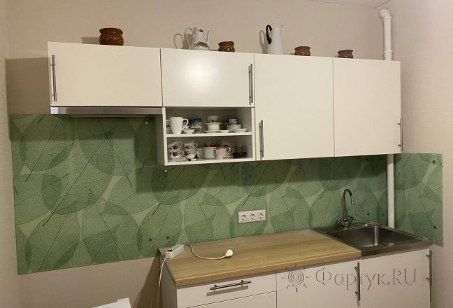 Фартук для кухни фото: полупрозрачные зеленые листья, заказ #КРУТ-2817, Белая кухня. Изображение 110612