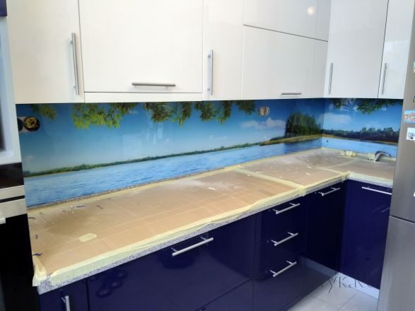 Стеклянная фото панель: природный пейзаж, заказ #ИНУТ-1394, Синяя кухня.