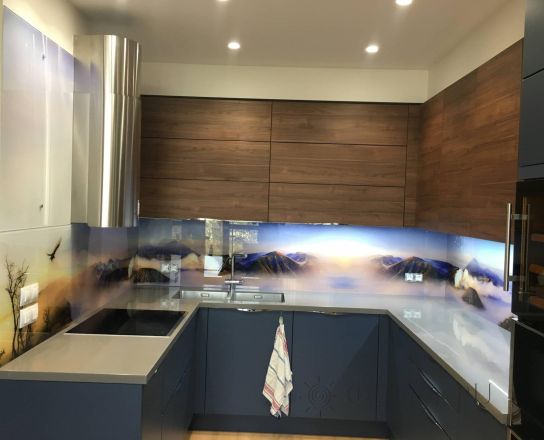 Стеклянная фото панель: природный пейзаж, заказ #КРУТ-1434, Синяя кухня.