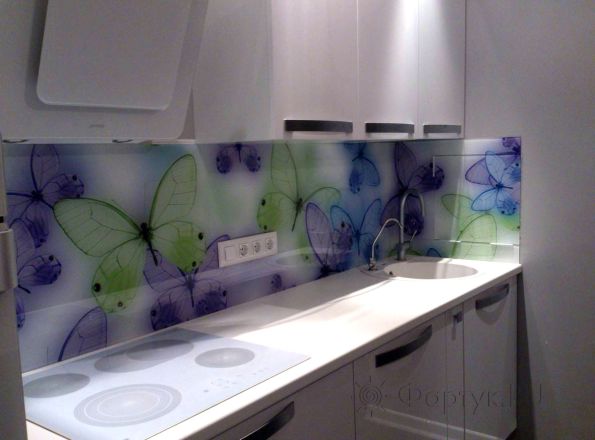Фартук для кухни фото: разноцветные бабочки , заказ #НК120629-1, Белая кухня.