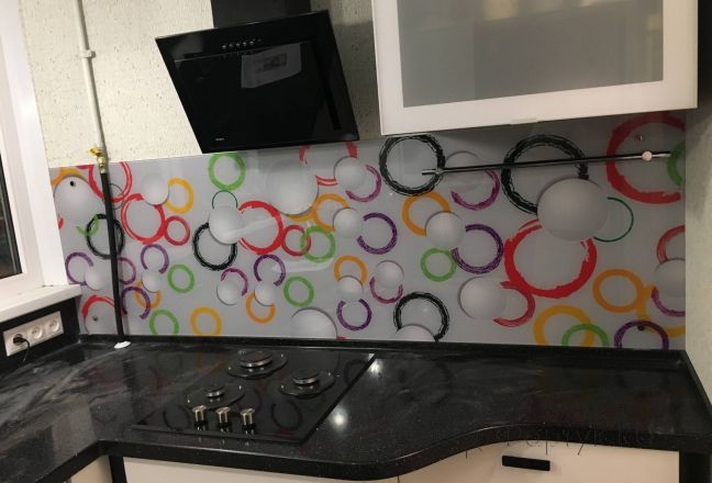Фартук для кухни фото: разноцветные круги, заказ #КРУТ-1181, Белая кухня. Изображение 110512