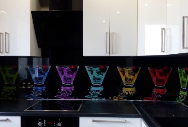 Фартук для кухни фото: разноцветные напитки, заказ #ГМУТ-014, Белая кухня. Изображение 184582