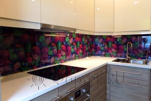 Стеновая панель фото: разноцветные огурцы, заказ #УТ-459, Серая кухня.