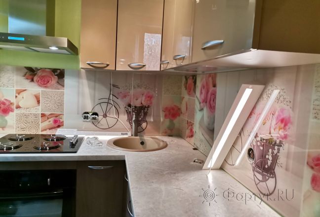 Фартук с фотопечатью фото: ретро-коллаж с цветами, заказ #ИНУТ-10533, Коричневая кухня. Изображение 80874