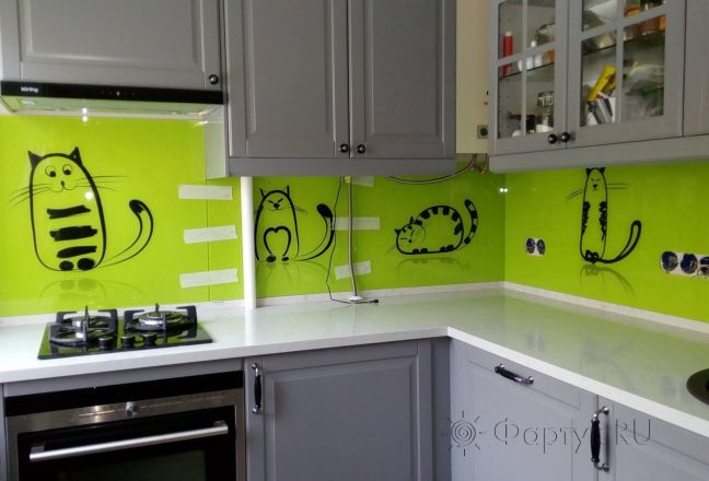 Стеновая панель фото: рисованные кошки, заказ #ИНУТ-2740, Серая кухня.
