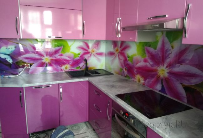 Фартук фото: розовые клематисы , заказ #ИНУТ-1144, Фиолетовая кухня. Изображение 183190