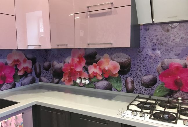 Фартук с фотопечатью фото: розовые орхидеи и камни, заказ #КРУТ-333, Коричневая кухня. Изображение 185934