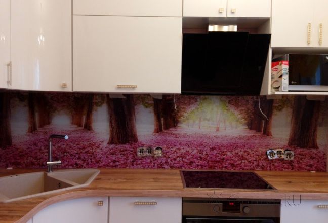 Фартук для кухни фото: розовые цветущие деревья, заказ #УТ-1851, Белая кухня. Изображение 111528