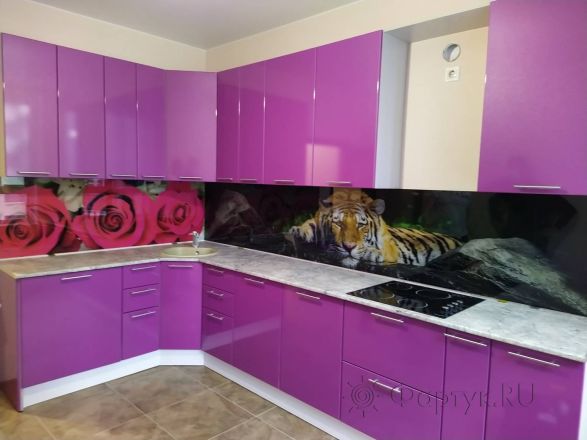 Фартук фото: розы и тигр, заказ #ИНУТ-7545, Фиолетовая кухня.