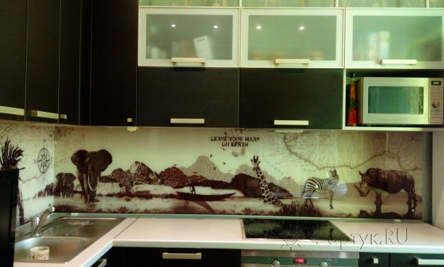 Фартук с фотопечатью фото: сафари коллаж, заказ #ГМУТ-134, Коричневая кухня.