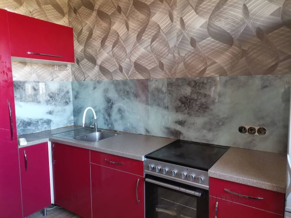 Скинали фото: серый мрамор текстура, заказ #ИНУТ-10529, Красная кухня.