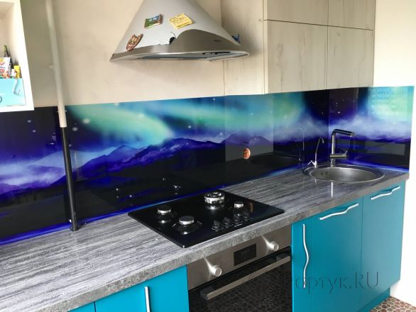 Стеклянная фото панель: северное сияние, заказ #КРУТ-2245, Синяя кухня.