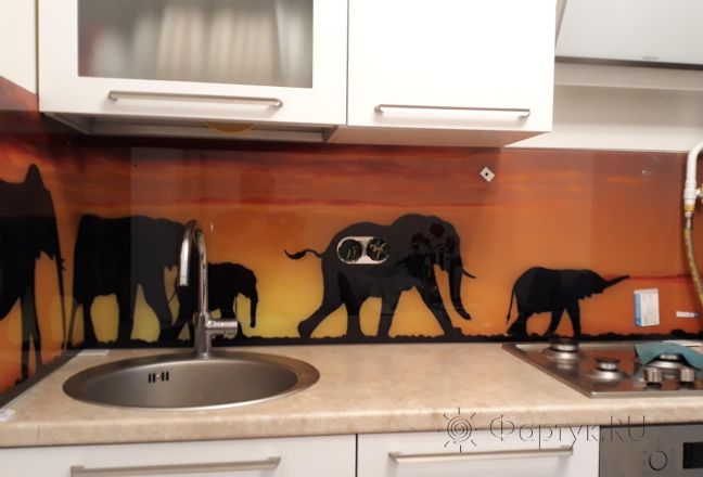 Фартук для кухни фото: слоны, заказ #ИНУТ-1542, Белая кухня. Изображение 113368