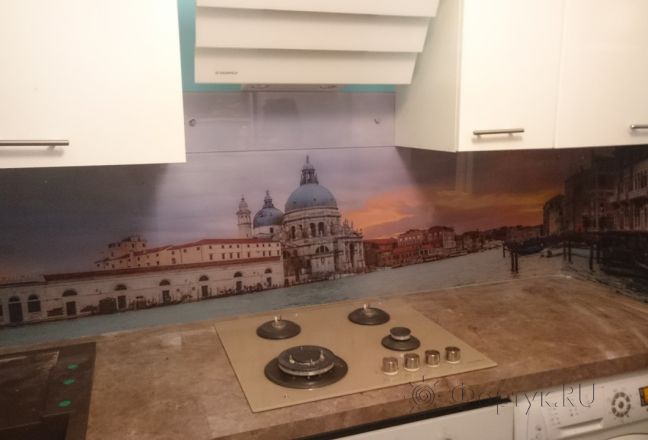 Фартук для кухни фото: собор в венеции на закате, заказ #УТ-1623, Белая кухня. Изображение 181566
