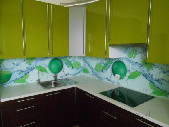 Скинали для кухни фото: сочные лаймы в воде., заказ #S-202, Зеленая кухня.