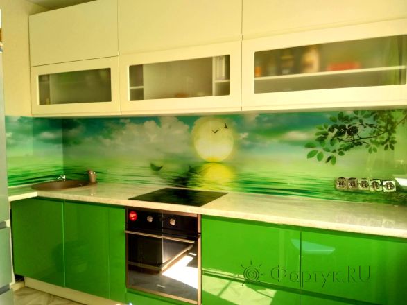 Скинали для кухни фото: солнце у воды, заказ #ИНУТ-1541, Зеленая кухня.