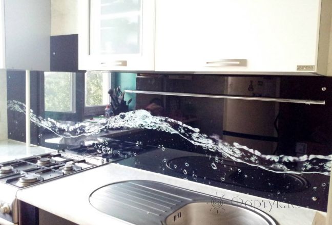 Фартук для кухни фото: струи воды., заказ #SK-731, Белая кухня.