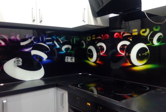 Фартук для кухни фото: светящиеся разноцветные шары, заказ #ИНУТ-628, Белая кухня. Изображение 184808