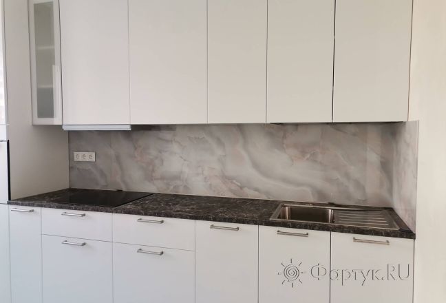 Фартук для кухни фото: текстура мрамора, заказ #ИНУТ-12890, Белая кухня.