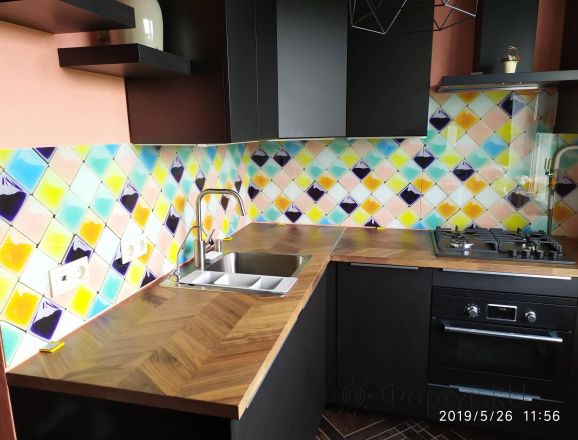 Стеновая панель фото: текстура плитки, заказ #ИНУТ-3657, Серая кухня.
