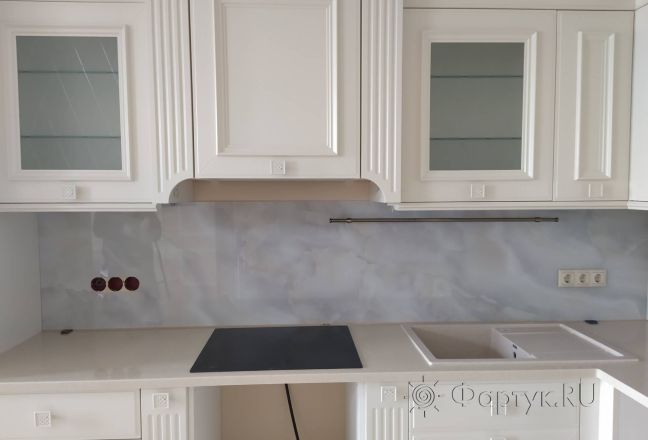 Фартук для кухни фото: текстура светлого камня, заказ #ИНУТ-12557, Белая кухня.
