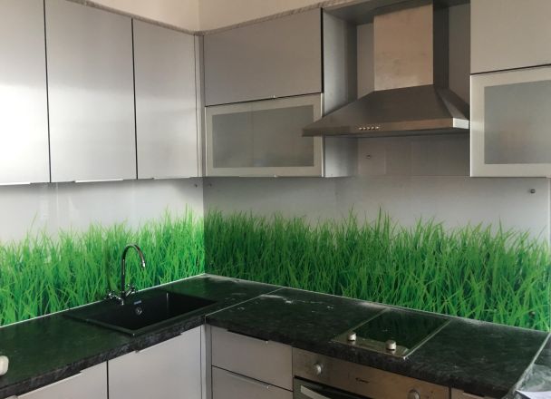 Стеновая панель фото: трава, заказ #КРУТ-888, Серая кухня.