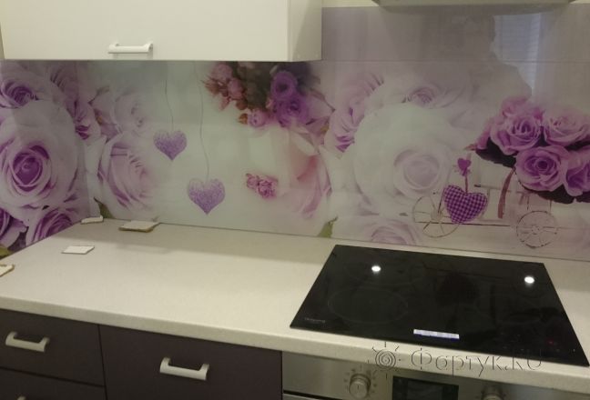 Фартук для кухни фото: цветочный пейзаж в фиолетовых тонах, заказ #КРУТ-447, Белая кухня. Изображение 205932
