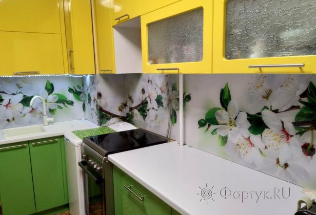 Скинали для кухни фото: цветущие ветки, заказ #ИНУТ-2596, Желтая кухня. Изображение 185264