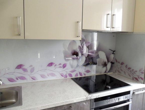 Стеновая панель фото: цветы магнолии, заказ #S-1120, Серая кухня.