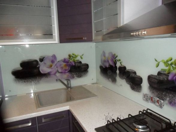 Фартук фото: цветы на камнях, заказ #SN-82, Фиолетовая кухня.