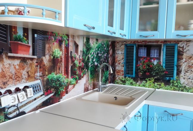 Стеклянная фото панель: улица , заказ #ИНУТ-1905, Синяя кухня. Изображение 208380