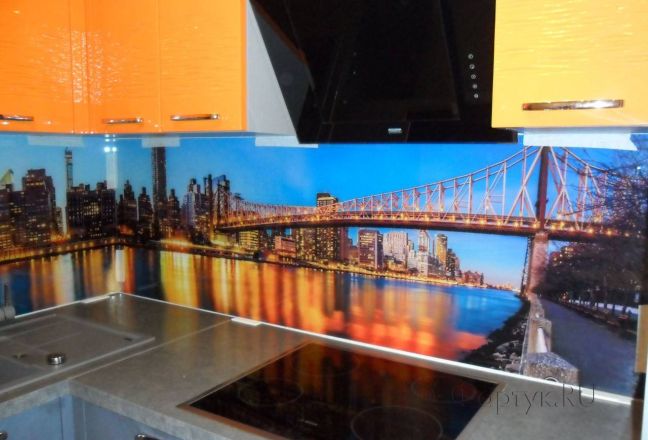 Фартук стекло фото: вечерний город, заказ #УТ-276, Оранжевая кухня.