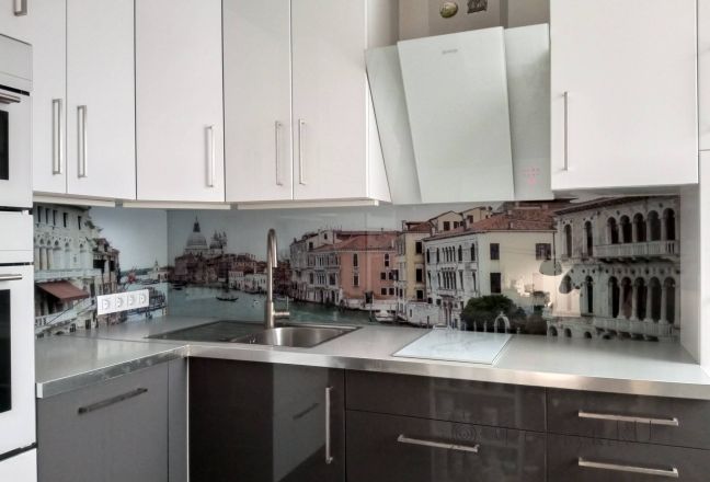 Стеновая панель фото: венеция, заказ #КРУТ-3606, Серая кухня.