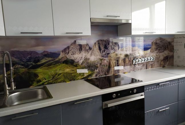 Стеновая панель фото: вершины гор, заказ #ИНУТ-4051, Серая кухня. Изображение 146974