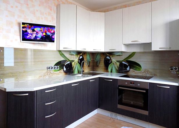 Фартук с фотопечатью фото: ветки оливы, заказ #УТ-465, Коричневая кухня.