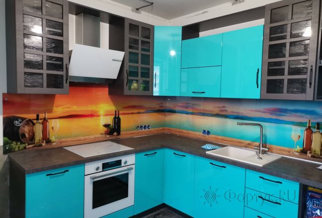 Стеклянная фото панель: вино на фоне заката, заказ #ИНУТ-10402, Синяя кухня.