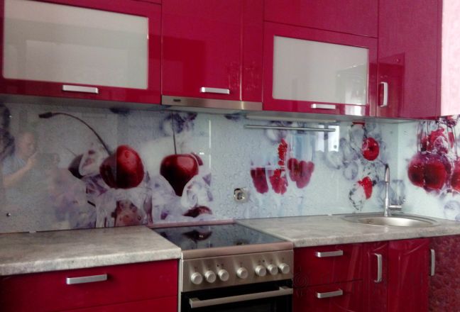 Скинали фото: вишня с кусочками льда, заказ #ИНУТ-269, Красная кухня. Изображение 112106