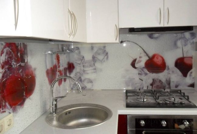 Скинали фото: вишня с кусочками льда., заказ #S-1334, Красная кухня. Изображение 112106