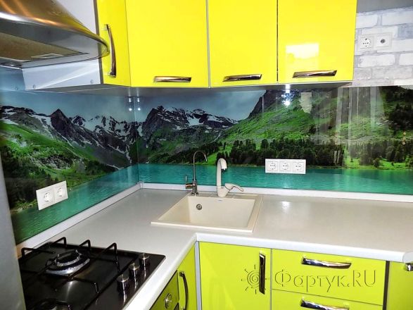 Скинали для кухни фото: водоем у подножья гор, заказ #УТ-220, Зеленая кухня.