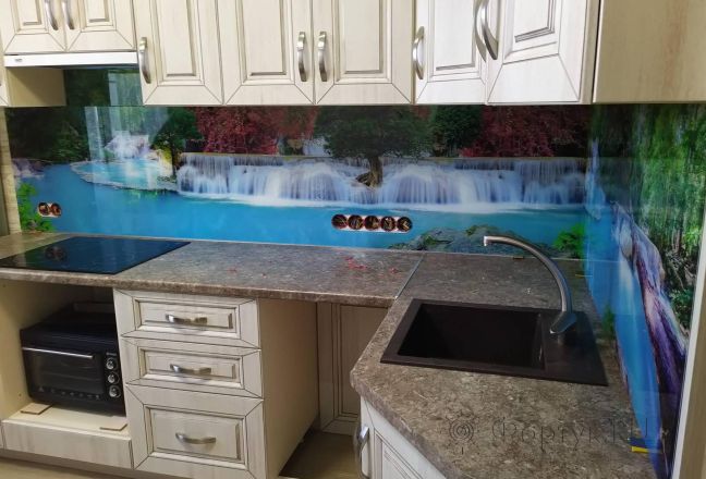 Фартук для кухни фото: водопад, заказ #ИНУТ-6261, Белая кухня. Изображение 208600