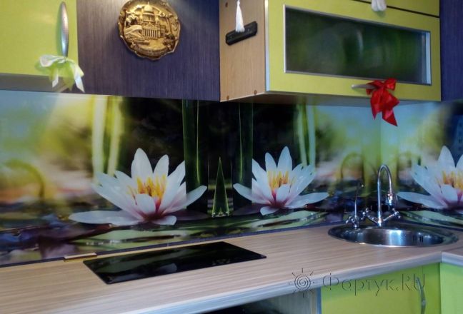 Скинали для кухни фото: водяные лилии, заказ #ИНУТ-3124, Зеленая кухня. Изображение 111902