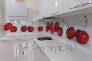 Фартук для кухни фото: ягоды спелой вишни, заказ #УТ-377, Белая кухня.