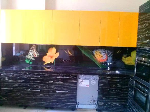 Скинали для кухни фото: яркие бабочки , заказ #SK-514, Желтая кухня.
