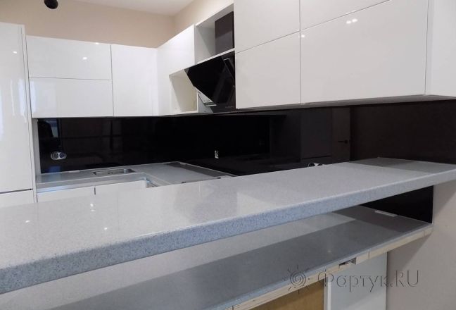 Фартук для кухни фото: заливка черным цветом, заказ #УТ-339, Белая кухня.