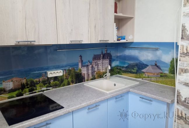 Стеклянная фото панель: замок у озера, заказ #ИНУТ-11348, Синяя кухня. Изображение 247372