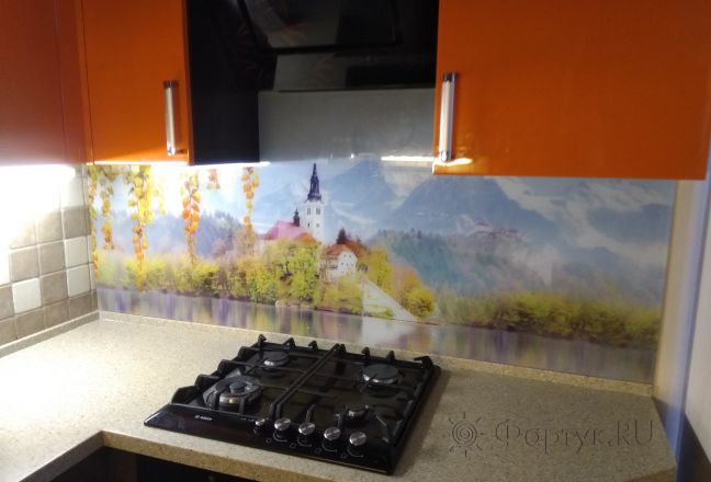 Фартук стекло фото: замок за рекой, заказ #ИНУТ-1095, Оранжевая кухня. Изображение 198536